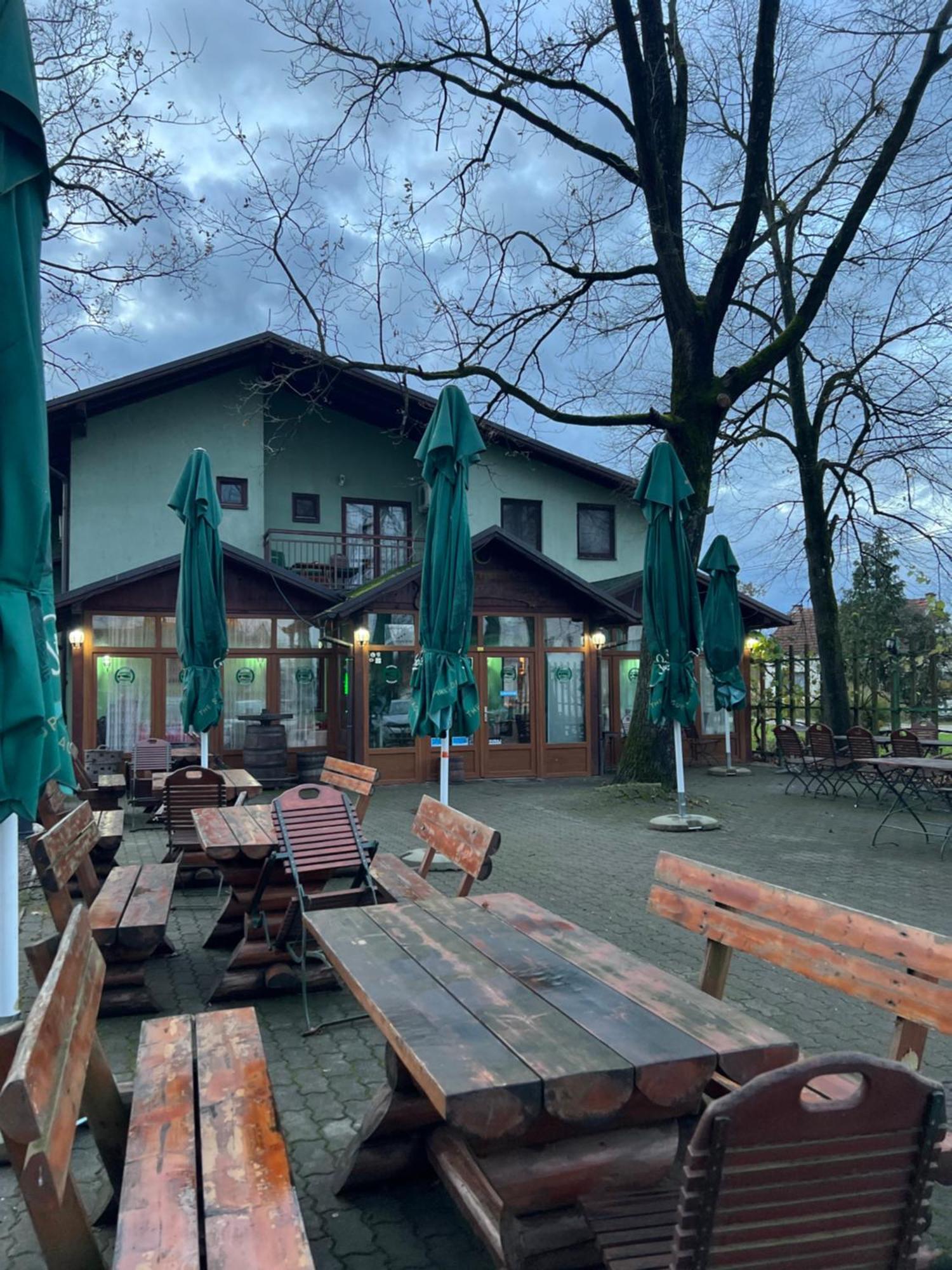 Ribarska Prica-Restoran Pansion Prijedor Bed and Breakfast Exteriör bild